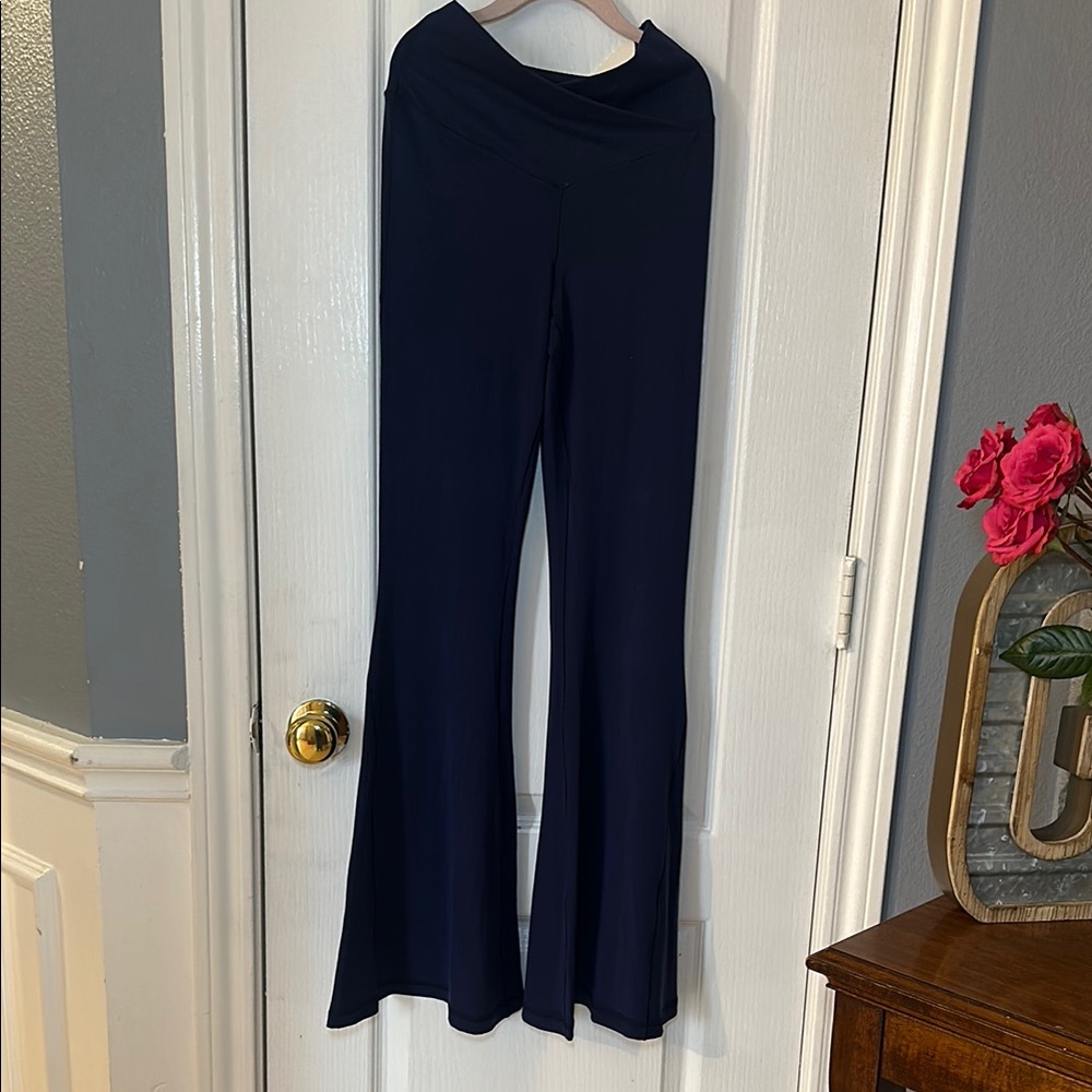 OFFLINE by Aerieโ Real Me Super Flare Leggings Navy Blue Crossover High Rise M S